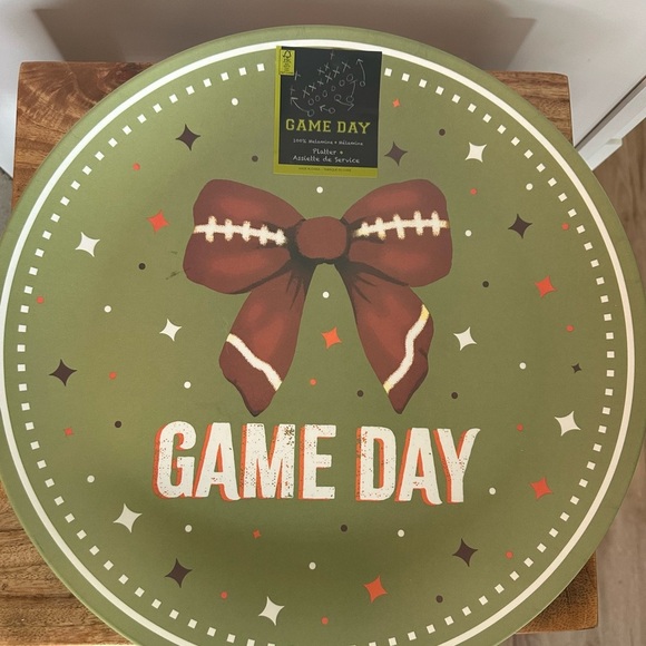 NEW 2 Football Bow Melamine Platters With 2 Sets Of App Plates Cute Taylor Swift - Picture 2 of 5
